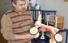 Jucăriile din lemn produse la Botoşani, cele mai căutate din lume