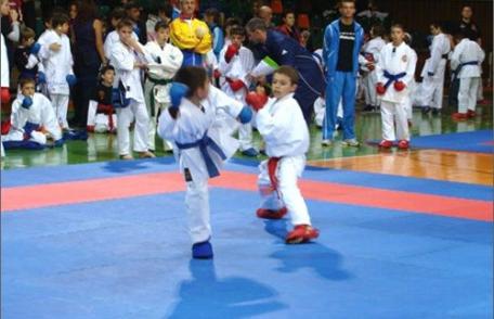 Copii dorohoieni prezenţi la cupa de karate shotokan „WANKAN Săcele”