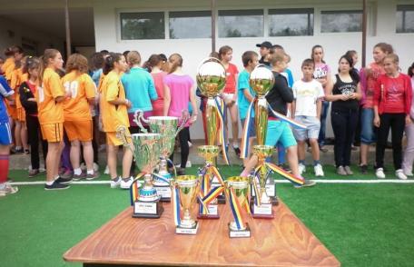 „Sport pentru viaţă” Concurs intercomunal de jocuri sportive şi dans modern la Şcoala „Ştefan cel Mare” IBĂNEŞTI