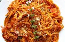 Spaghete cu sos bolognez