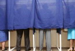BEJ repară greşeala. Membrii secţiilor de votare nu au voie să intre în cabinele de vot