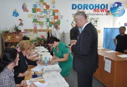 Valerian Andrieș a votat împreună cu soţia, la Școala nr.2