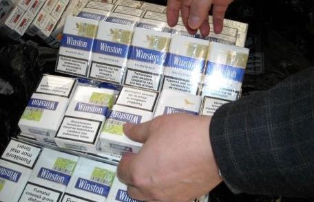 Peste 1.900 de pachete de ţigări de contrabandă confiscate de polițiști