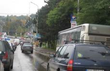 Trafic restricţionat pe podul de peste râul Suceava, în zona Bazarului