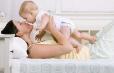 Parlamentul va aproba reîntregirea indemnizaţiei pentru mame