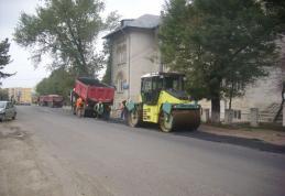 A început asfaltarea Bulevardului Victoriei din Dorohoi