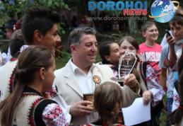 Încă un Mare Premiu câştigat de Ansamblul „Mugurelul” al Clubului Copiilor Dorohoi