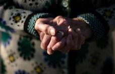 Bătrână din Cristinești jefuită de un consătean