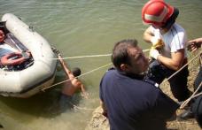 Bărbat înecat în râul Volovăţ, recuperat de pompieri după mai bine de patru ore