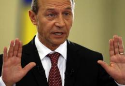 Băsescu: DEMISIONEZ cu o lună înainte de legislative, dacă se acceptă modificarea Constituţiei