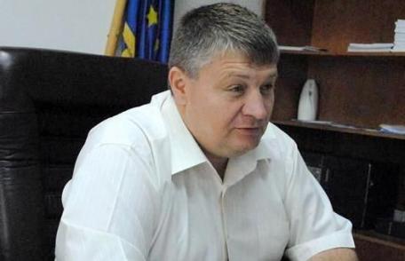 Florin Ţurcanu nu doreşte să stea printre documente, ci mai mult în teren, alături de cetăţeni