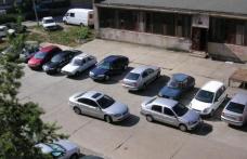 Proiect de lege: Amenzi pentru şoferii care blochează maşinile parcate regulamentar
