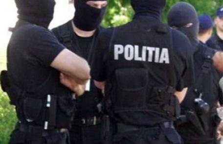 Descinderi ale DIICOT în Botoșani pentru destructurarea unei grupări de trafic de persoane