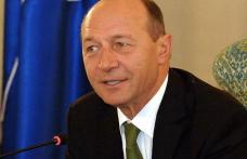 Băsescu a promulgat Legea privind majorarea salariilor bugetarilor în două etape