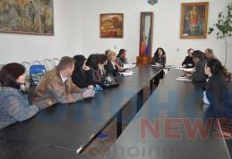 Discuții aprinse a chiriașilor ANL cu primarul Alexandrescu, pe tema facturilor „fierbinți” la întreținere VIDEO