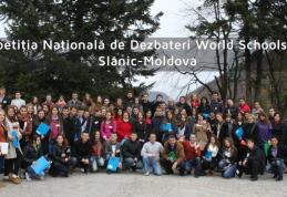 Membrii CJE Botoșani la Competiția Națională de dezbateri World Schools