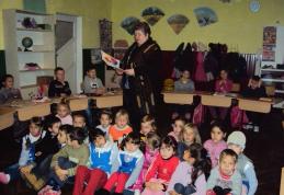 SEG la Şcoala „Dimitrie Pompeiu” Broscăuţi cu elevii clasei pregătitoare şi elevii clasei a III-a A - FOTO