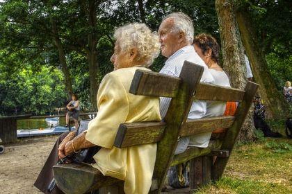 Varsta de pensionare: 60 pentru femei si 64 pentru barbati