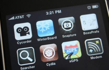 Aplicațiile piratate pot fi instalate acum pe iPhone fără jailbreaking