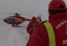 Incendiu grav produs la Șendriceni. O femeie a fost transportată cu elicopterul SMURD la spital