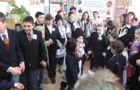 Unirea, sărbătorită de elevii Școlii Spiru Haret Dorohoi, împreună cu elevii Şcoalii nr.1 Corlăteni