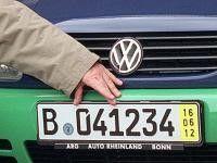 Tânăr din Dersca descoperit în trafic cu o mașină cu numere de Germania expirate