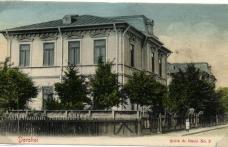 Dorohoi: File de istorie - Școlile primare nr.2 de băieți „Mihail Kogălniceanu”, de fete „Regina Elisabeta” 