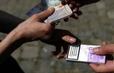 Femeie din Broscăuţi prinsă în Piaţa centrală din Dorohoi comercializând ţigări de contrabandă