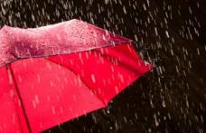 Informare meteorologică de ploi, ninsori şi vijelii, în aproape toată ţara