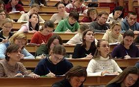 Mai mulţi tineri la examenul de definitivat 2013. Vezi metodologia şi calendarul