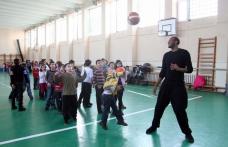 Consiliul Naţional al Elevilor susţine introducerea mai multor ore de sport în programa școlară a elevilor din ciclul primar