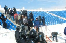 Exerciţiu tactic făcut de jandarmii botoșăneni pe Stadionul municipal din Botoşani