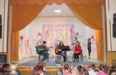 Palatul Copiilor Botoșani a organizat spectacolul de tradiție a lunii martie „Zâmbet pentru suflet”