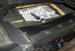 Peste 8.000 de ţigarete de contrabandă descoperite în rezervorul unui autoturism
