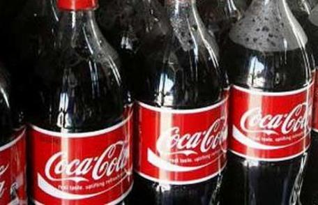 Coca-Cola va interzice reclamele pentru băuturi răcoritoare pentru copii sub 12 ani