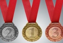 Premii în bani și diplome oferite de IȘJ Botoșani pentru elevii premiați la olimpiadele naționale