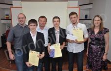 Elevi dorohoieni premiați în cadrul concursului IT „The Dines Memorial Computer Science Competition in Dorohoi” - FOTO