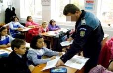 Polițiștii dorohoieni continuă activitățile de prevenire în rândul elevilor din învățământul preuniversitar 