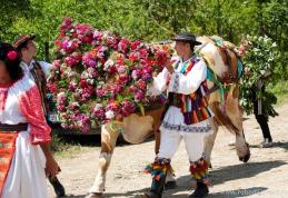 Tradiţii şi obiceiuri la români. De ce se poartă ustoroi