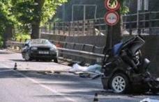 Un român a murit într-un accident la Roma. Mașina i s-a rupt în două