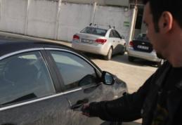Suspect de săvârşirea unor furturi din autovehicule, identificat şi reţinut de către poliţişti la Botoșani