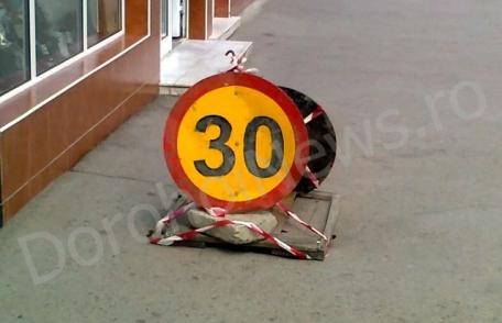 Primim la redacție: „Restricţie” de viteză pentru pietonii dorohoieni - FOTO