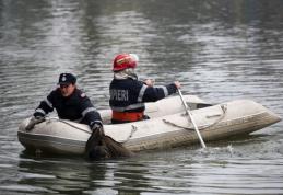 Tragic! Trupul neînsufleţit al unui tânăr înecat în Siret, recuperat de pompieri