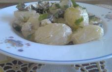 Salată de cartofi cu vinete
