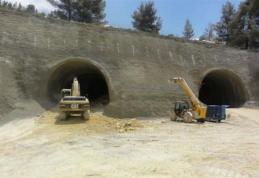 Zeci de metri de tuneluri pentru calea ferată au fost săpaţi în direcţia greşită, în Israel