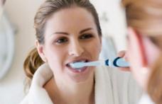 Spălatul corect pe dinţi scade riscul de cancer