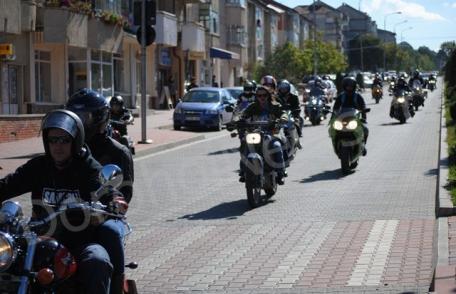 Moto Party Dorohoi: Sunet şi culoare la parada motocicliștilor – VIDEO/FOTO