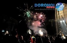 Vezi focul de artificii oferit de autoritățile locale la Zilele Municipiului Dorohoi 2013! - VIDEO