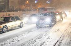 Ninsorile provoacă probleme în traficul din Bulgaria. Autorităţile au impus restricţii de circulaţie
