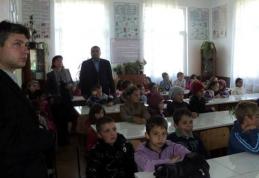 Ora alimentaţiei raţionale la Şcoala din Dumbrăviţa - FOTO